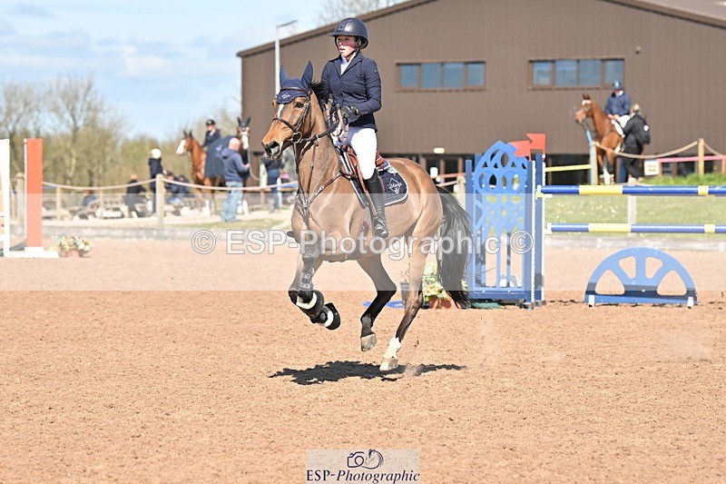 240418A-113032-02592 - Cls 5, 2 Star Medium Tour 1.35m