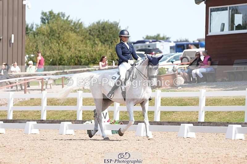 250817-125054-09188 - 156-Layla.Ambersley-BroadbentGalwaybay.Buddy