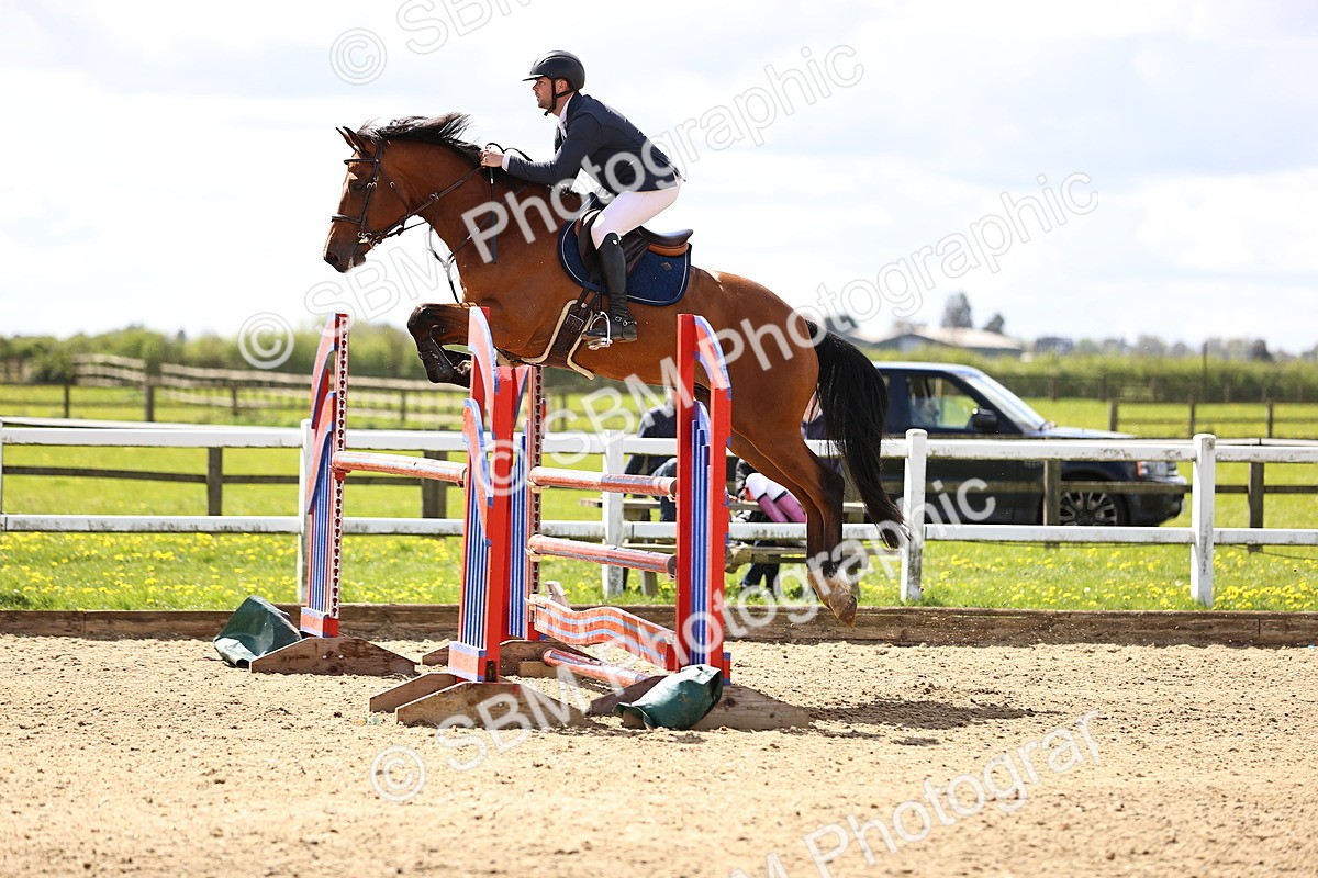 SBM_003857 - Class 17 - Senior Newcomers - 1.10m