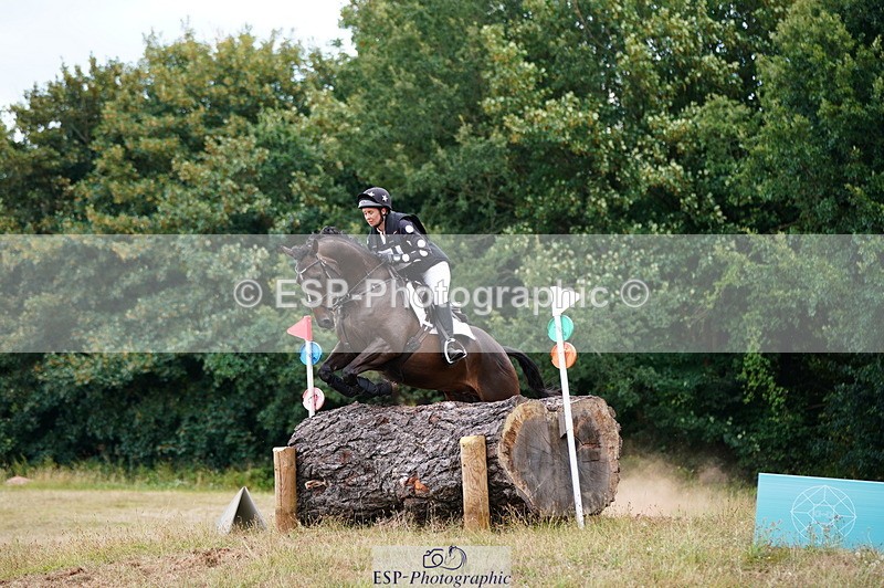 250802A-153622-07343 - F-284-Roxi.Foster-SKYES.ARCOS