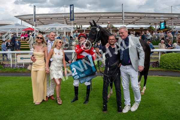 310525-Race 5-Frankies Dream-7935 - Race 5 3.50pm Reg Bond Always And Forever Handicap