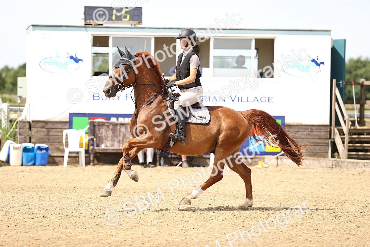 SBM_000491 - Class 15 - Redpost Equestian Senior Foxhunter - 1.20m