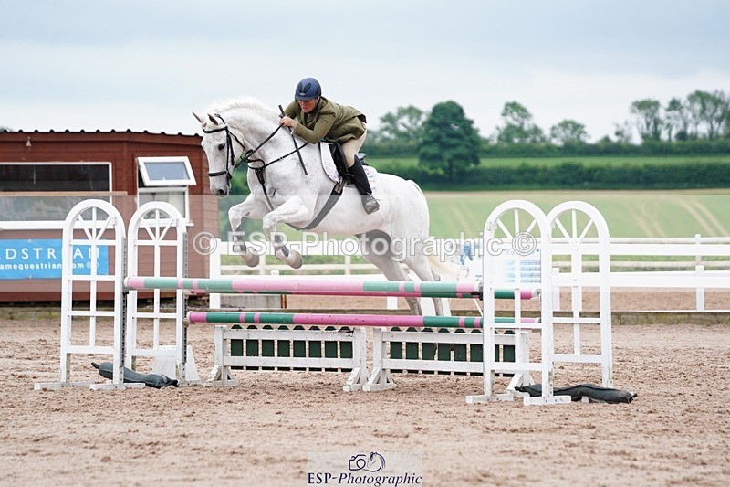 250524-114718-06438 - Cls 21 A&B Snr Disco & 1.00m Open