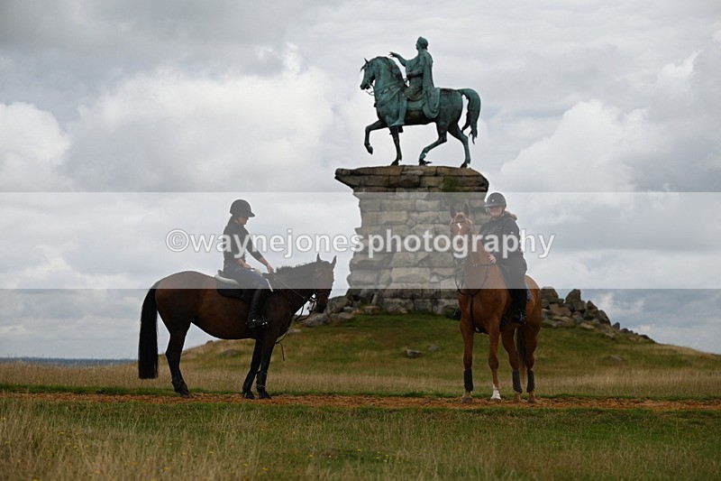 DSC_4240 - Time at Statue 09:50 to 11:09