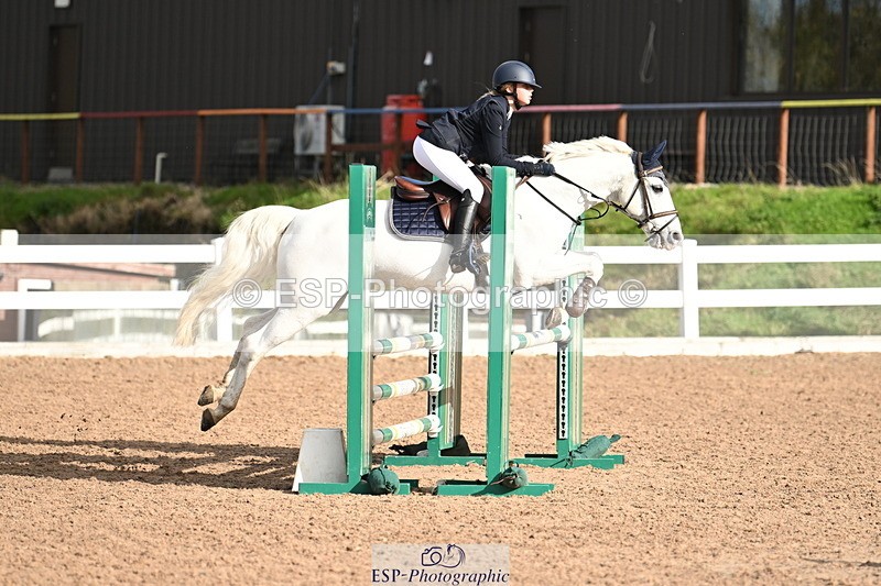 241026A-115257-00816 - SAT Cls 8 Pony Discovery and 90cm Open