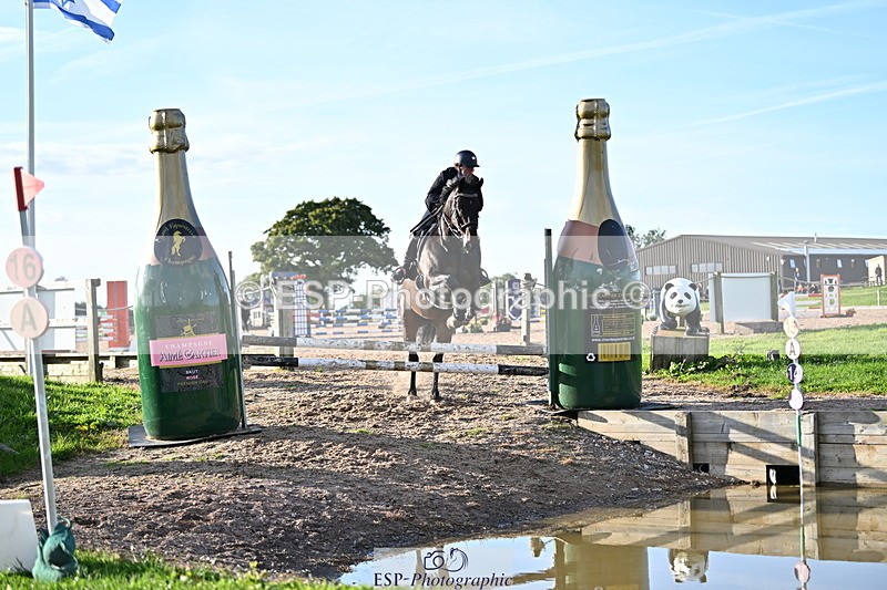 240913A-174954-05725 - Cls 19 Snr 1m Open Speed Derby