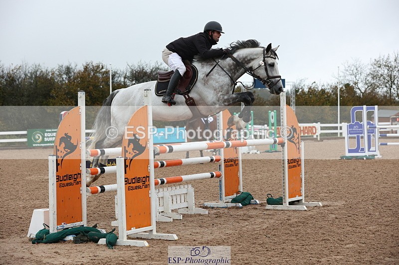 231112A-133725-04563 - Cls 20 Newcomers & 1.10m Open