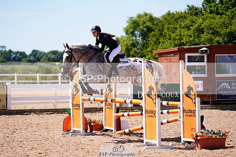 240629A-115430-05097 - Cls 18 Newcomers and 1m Open