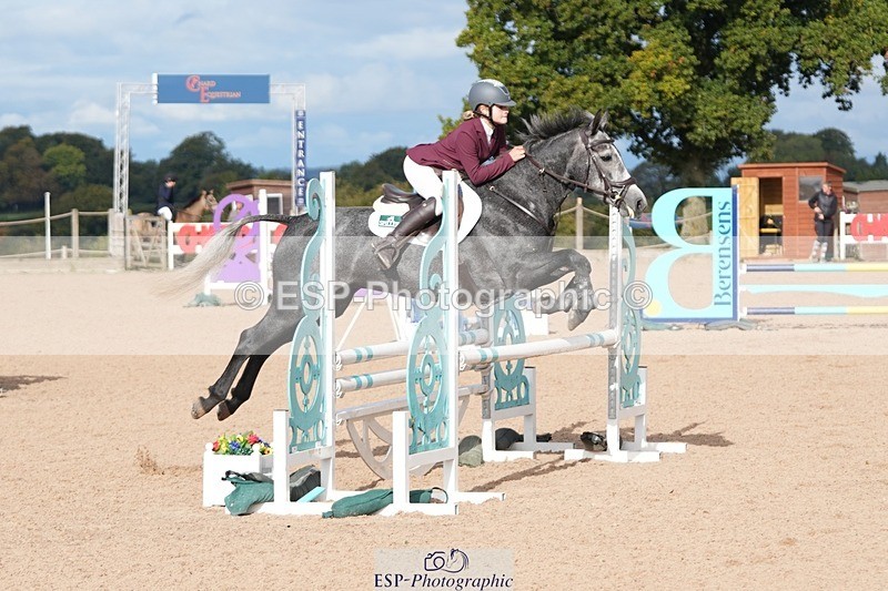 250921-100151-02089 - Cls 4 Pony British Novice and 80cm
