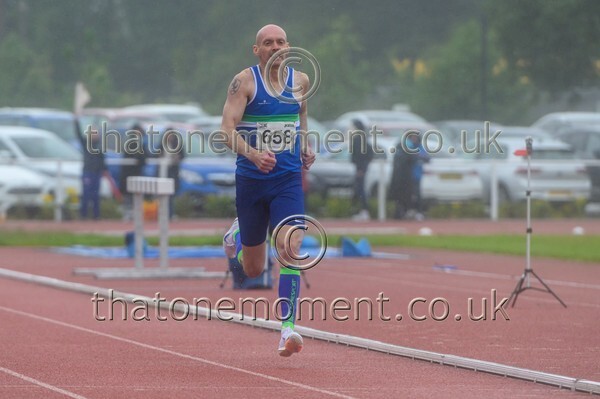 ComMast25-920915 - Track Male Set Two