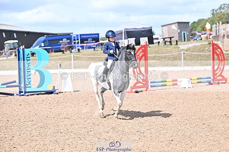 250826-143556-00010 - Clear Round and 60cm