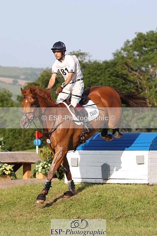 230527-183304-14686 - 181-AMIRO_ISLAND-Harry_Meade-XC