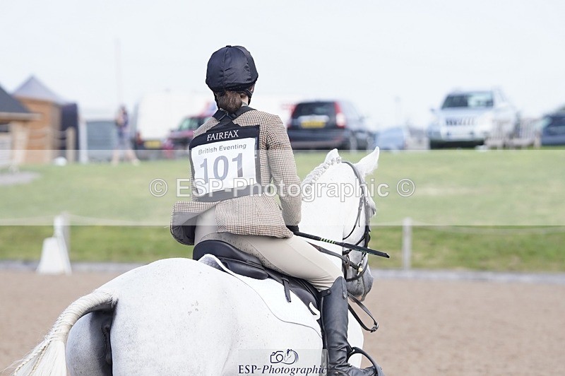 240831A-094334-00015 - 101-Issy.Perry-DATE.NIGHT