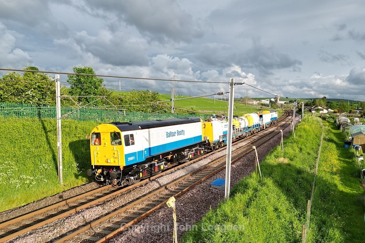 JL - 26.5.24 20905 20901 6J09 Oxenholme - Shap Harrisons, Shap village - Latest shots