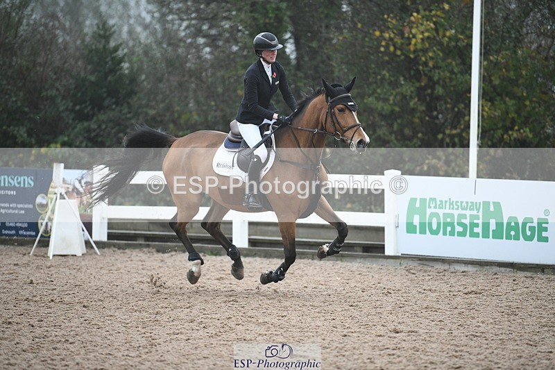 241103A-111438-07728 - SUN Cls 21 Snr Newcomers and 1.10m Open