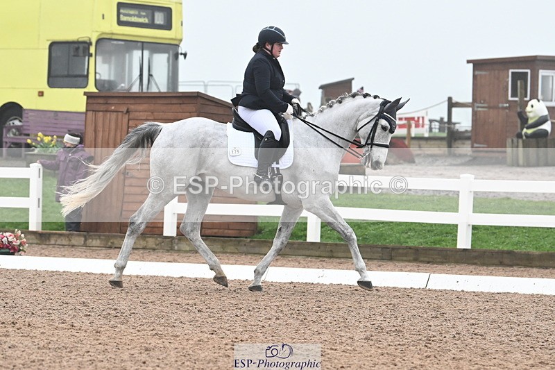 240217A-120503-02524 - 179-Sophie.Gregory-Lady.Lucydale