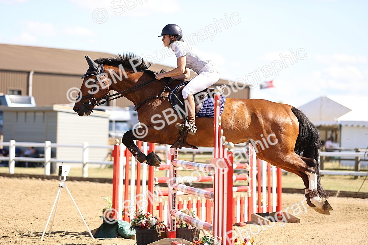 SBM_015602 - Class 16 - Senior foxhunter - 1.20m Open
