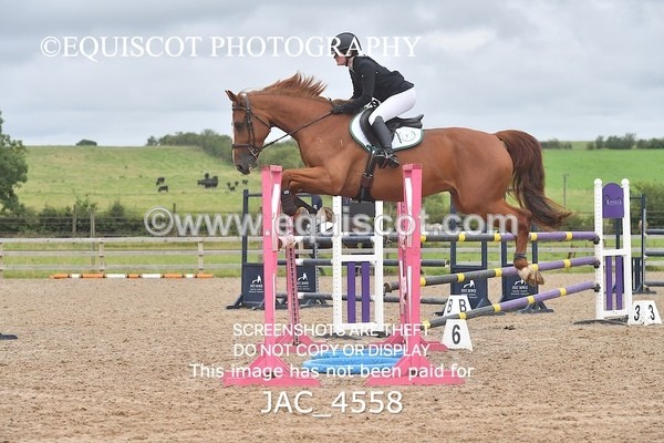 JAC_4558 - CLASS 7 Senior Foxhunter/ 1.20m Open