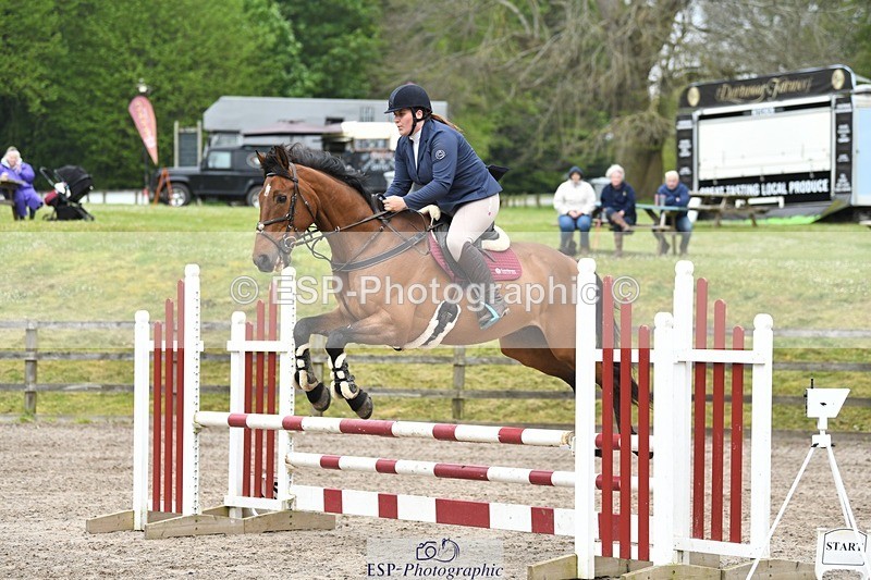 230512-093026-00329 - Cls 10 Snr 85cm Schooling