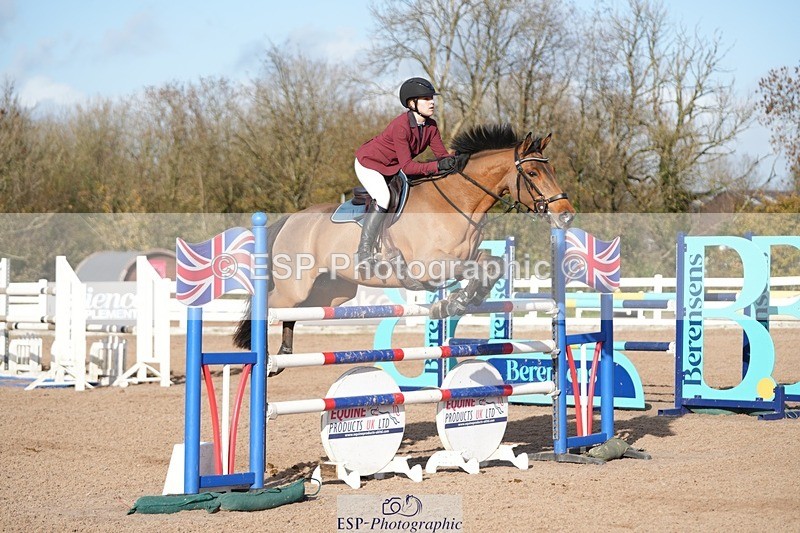 251108-131144-02664 - Cls 13 Foxhunter and 1.20m Open