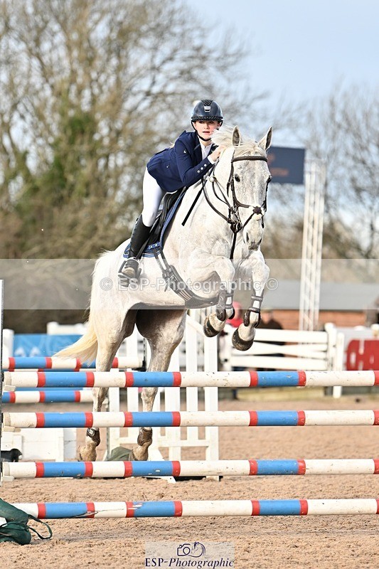 241208-132428-01767 - Cls 21 Newcomers and 1.10m Open