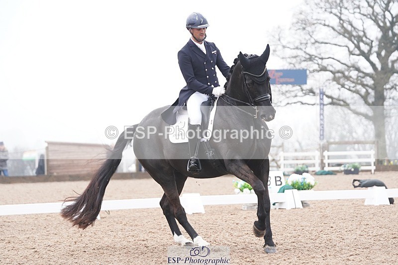 250404-092836-04045 - 022-Jezz.Palmer-Romanno.Weltino