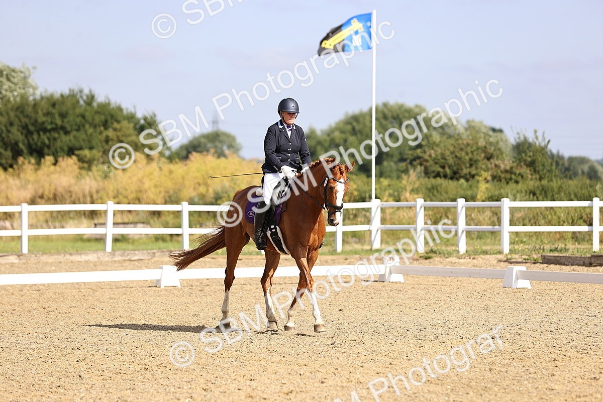 SBM_008584 - Novice 5 - 08.30-9.33