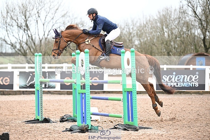 251206-134528-01171 - Cls 13 Snr Foxhunter and 1.20m