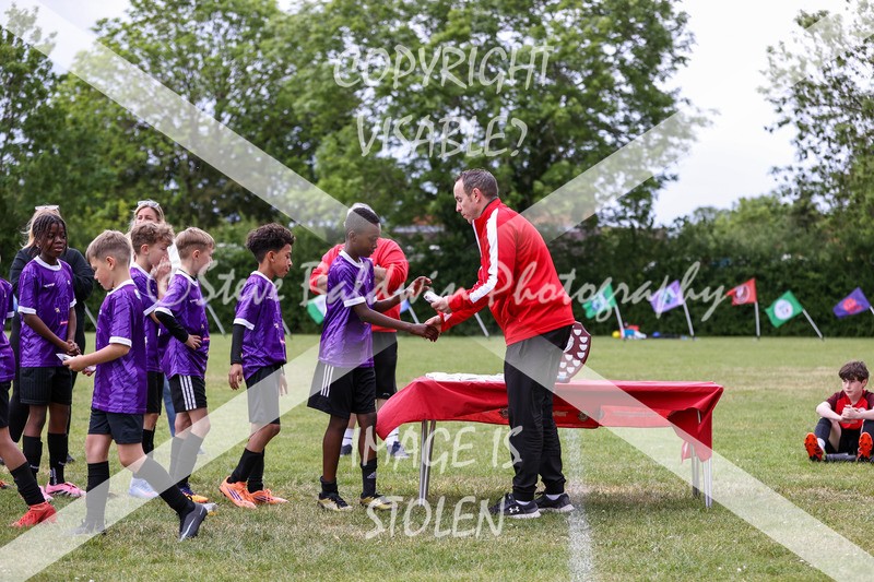1DX31556 - Brook Field V Goddard Park
