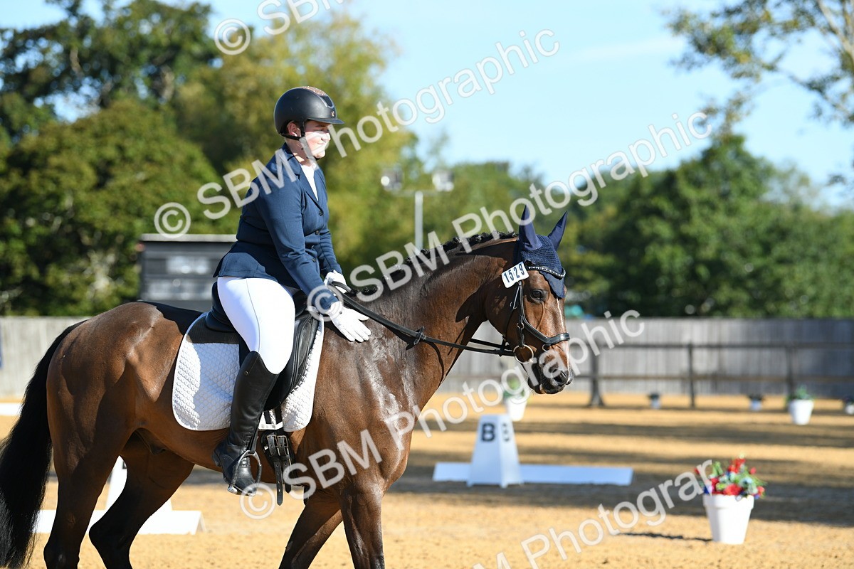 SBM_16177 - D4 - Small Tour Championship - Intro B