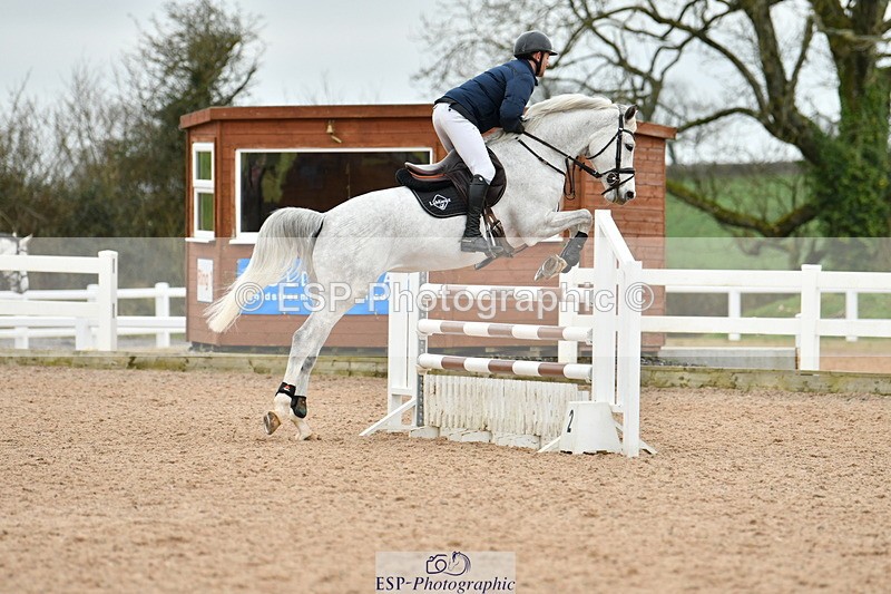 240112A-121645-00666 - Cls 5 Newcomers and 1.10m Open