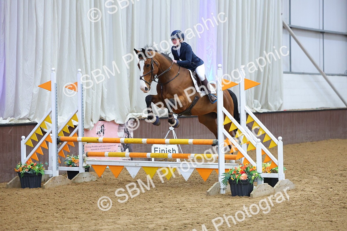 SBM_009618 - Class 20 - Senior British Novice/ 90cm Open - First Round (0.90m)