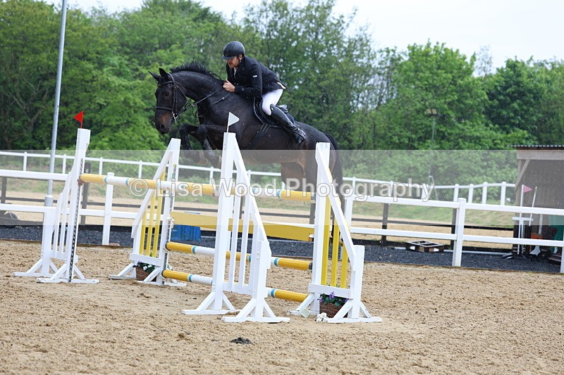3E7A7615 - Class 9: Senior 1.30m open