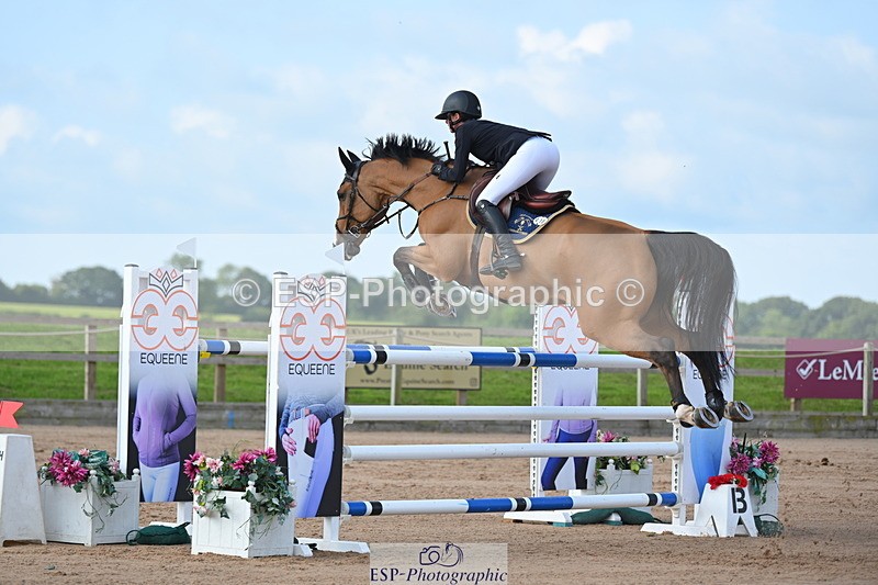 230721A-092323-04938 - Cls 2, 2 Star Small 1.30m