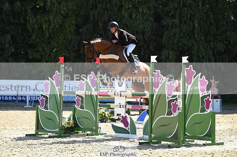 230528-101420-14846 - 260-LOW_MOOR_LUCKY-Tom_Woodward-SJ