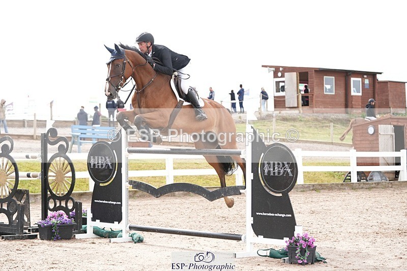 250720-092209-18128 - Cls16, 1 Star Silver Tour Accumulator