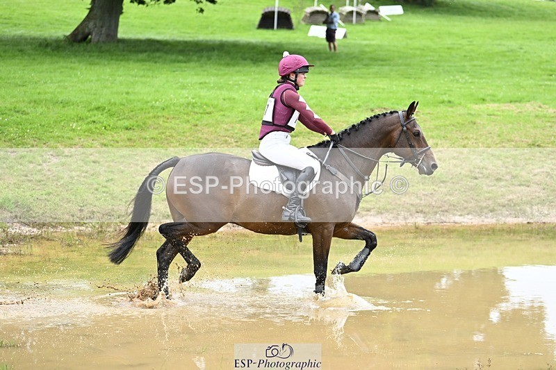 240803-123853-04423 - 077-Georgie_Selley-VICARSTOWN_VICTOR