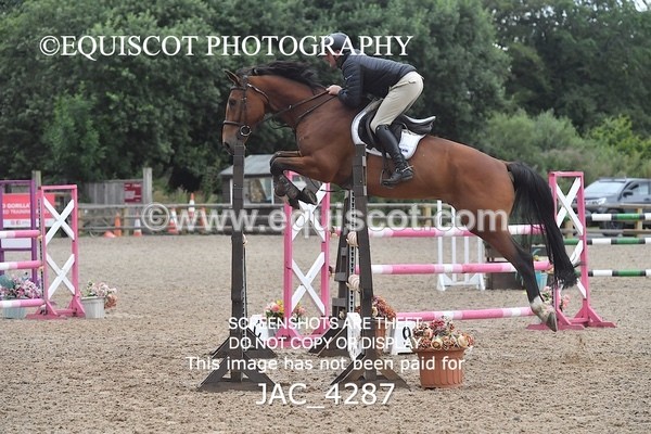 JAC_4287 - CLASS 7 Senior Foxhunter/ 1.20m Open