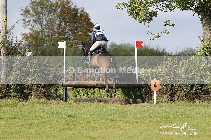  WWHT 171021 3561 - Intermediate Pairs (0.90m)  17/10/21