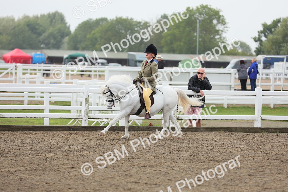 SBM_22354 - Class 807 - Young Rider 11 to 16 Yrs