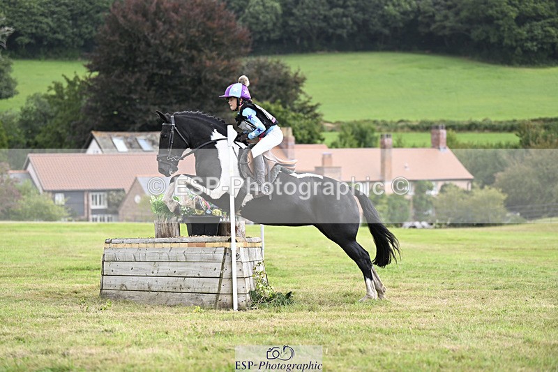 240825X-102543-31335 - 70cm XC 10.00 to 11.00