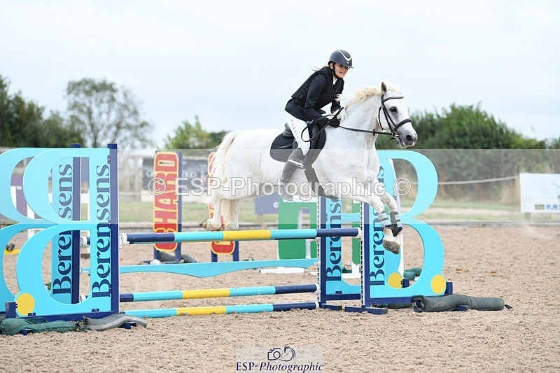 250807-134010-01248 - 90cm Round 2