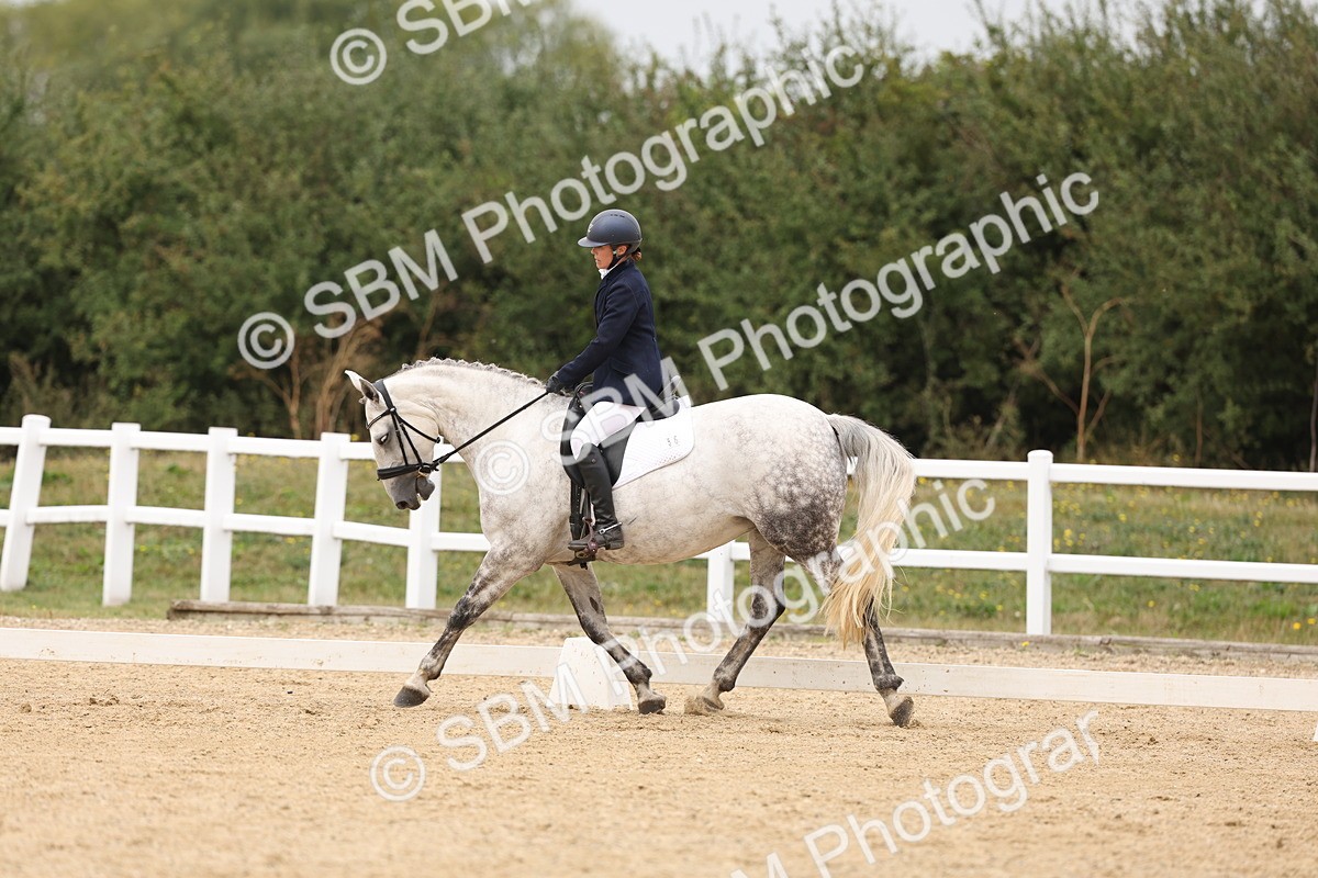 SBM_00860 - Class 8 - Novice 27 Champs