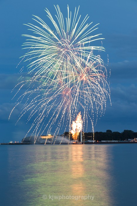 Weymouth Bay Fireworks - Gallery 7