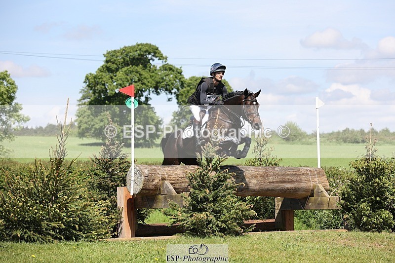 240525-110339-12551 - 325-MIDNIGHT_ENDEAVOUR-Tom_Jackson