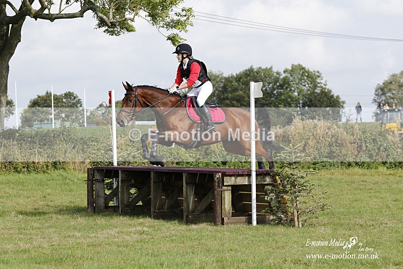  WWHT 171021 3042 - Intermediate (0.90m)  17/10/21