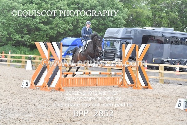 BPP_2852 - SUN CLASS 18 Senior Newcomers/ 1.10m Open