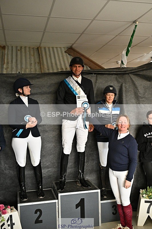 260214-130637-03877 - Cls 15 Medium Silver Presentations