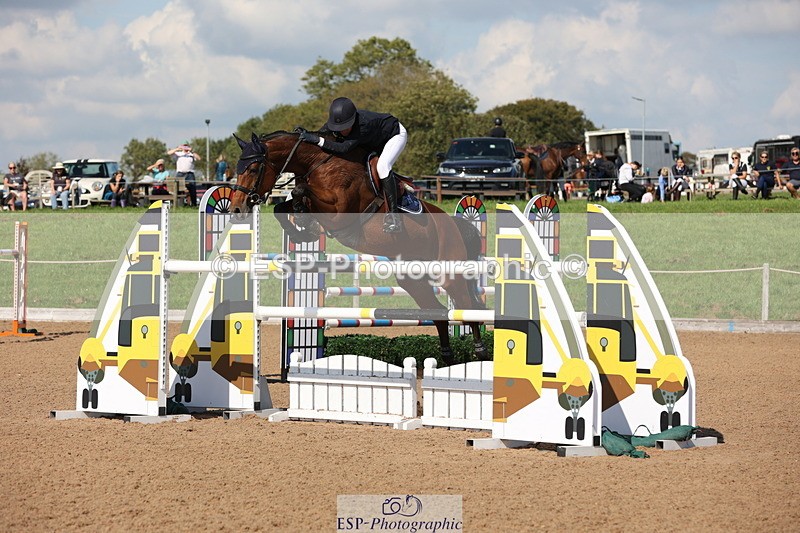 230915A-143222-02617 - Cls 5 National 1.40m