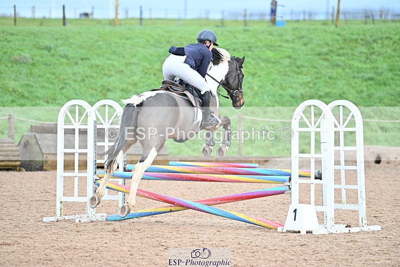 231203A-112124-00793 - Cls 16+17 Club and Schools 80cm